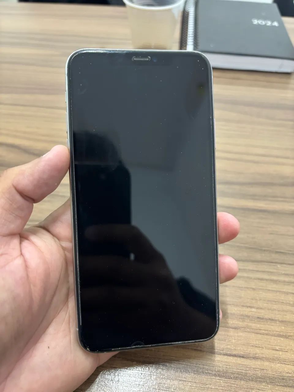 iPhone 11 pro max 256GB (3月20日新品交換) Amazon | 【整備済み品】 Apple iPhone 11 Pro Max 256GB ゴールド SIM