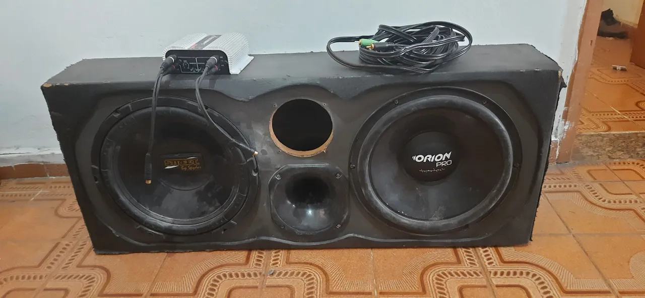 Caixa de som com modulo