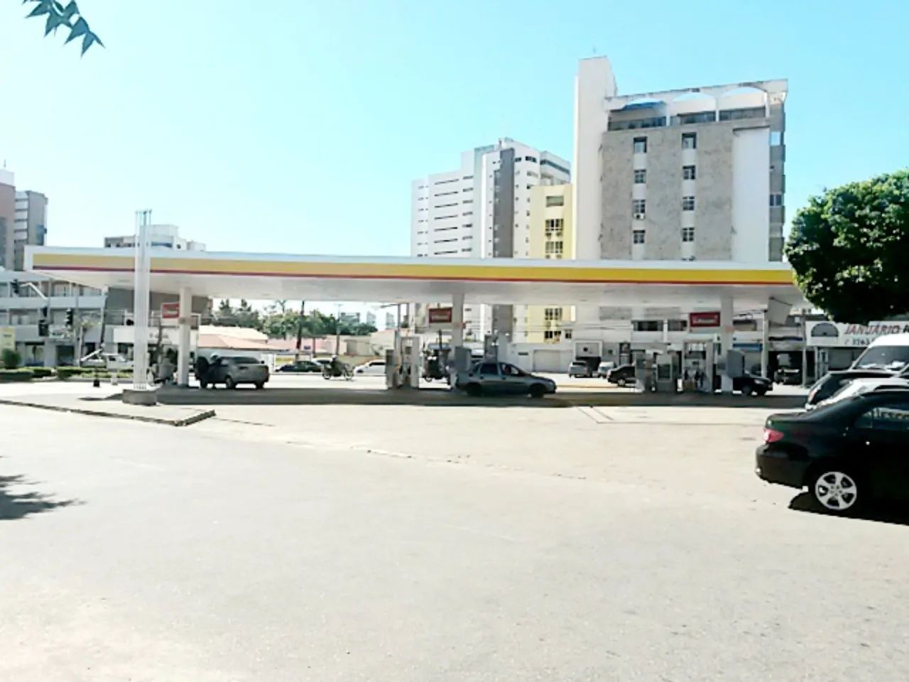Casa para venda possui 267 metros quadrados com 6 quartos no Papicu - Fortaleza - Ceará - Foto 2