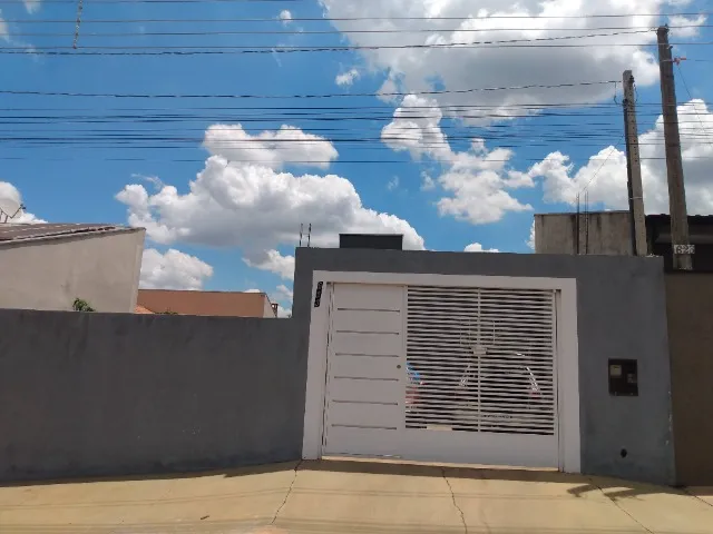 Casa em Elisiário-SP Centro, com Dois quartos e edícula com banheiro e lavanderia