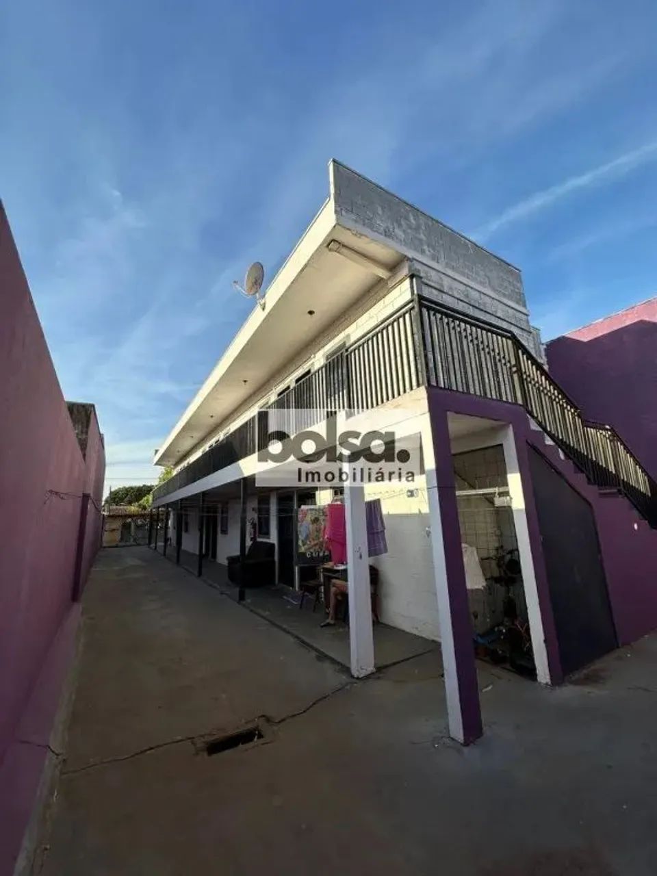 PRÉDIO COM 12 KITNETS A VENDA ! !