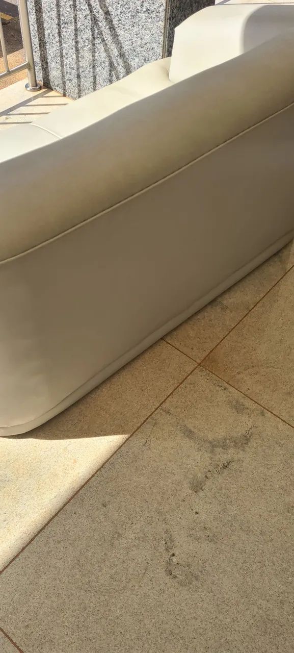 Sofá de Canto Branco em couro