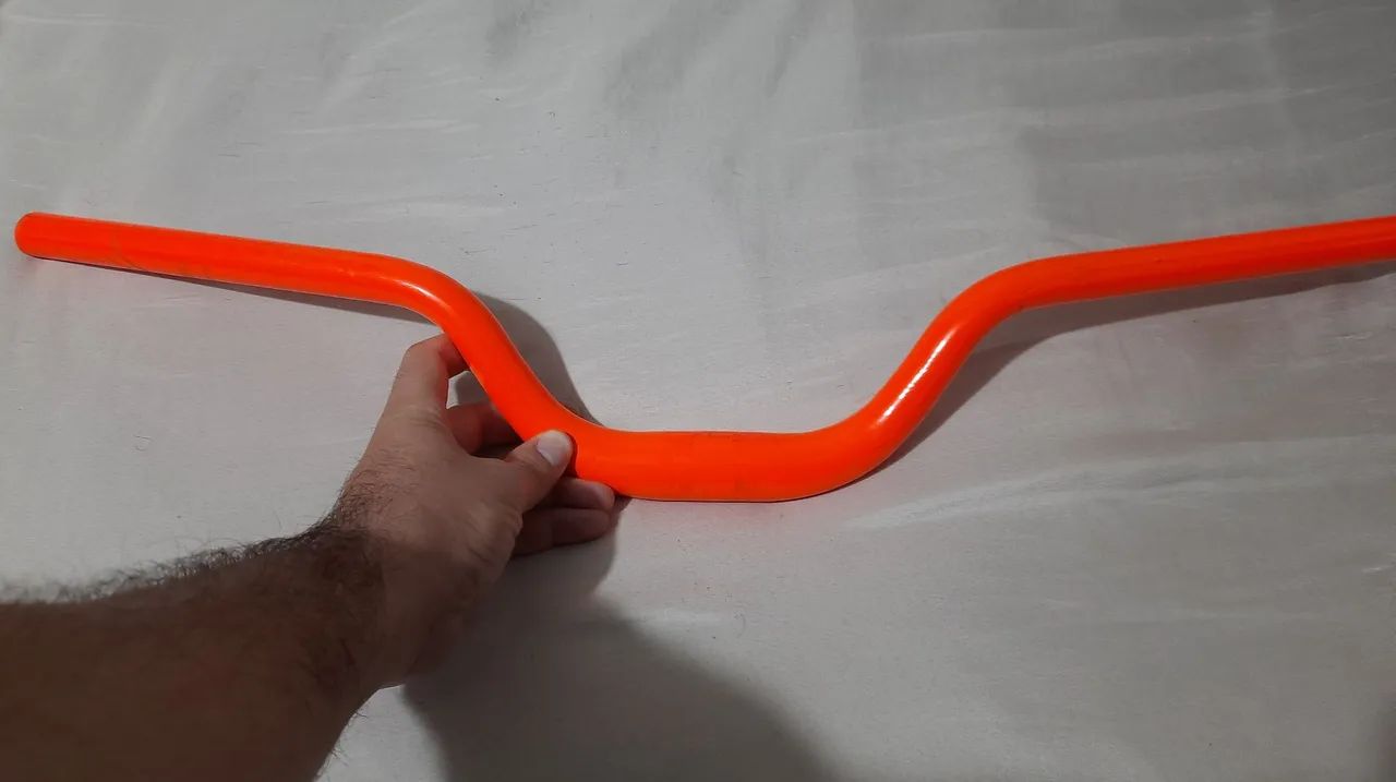 Guidão Riser Alto de Bicicleta Cor Laranja.