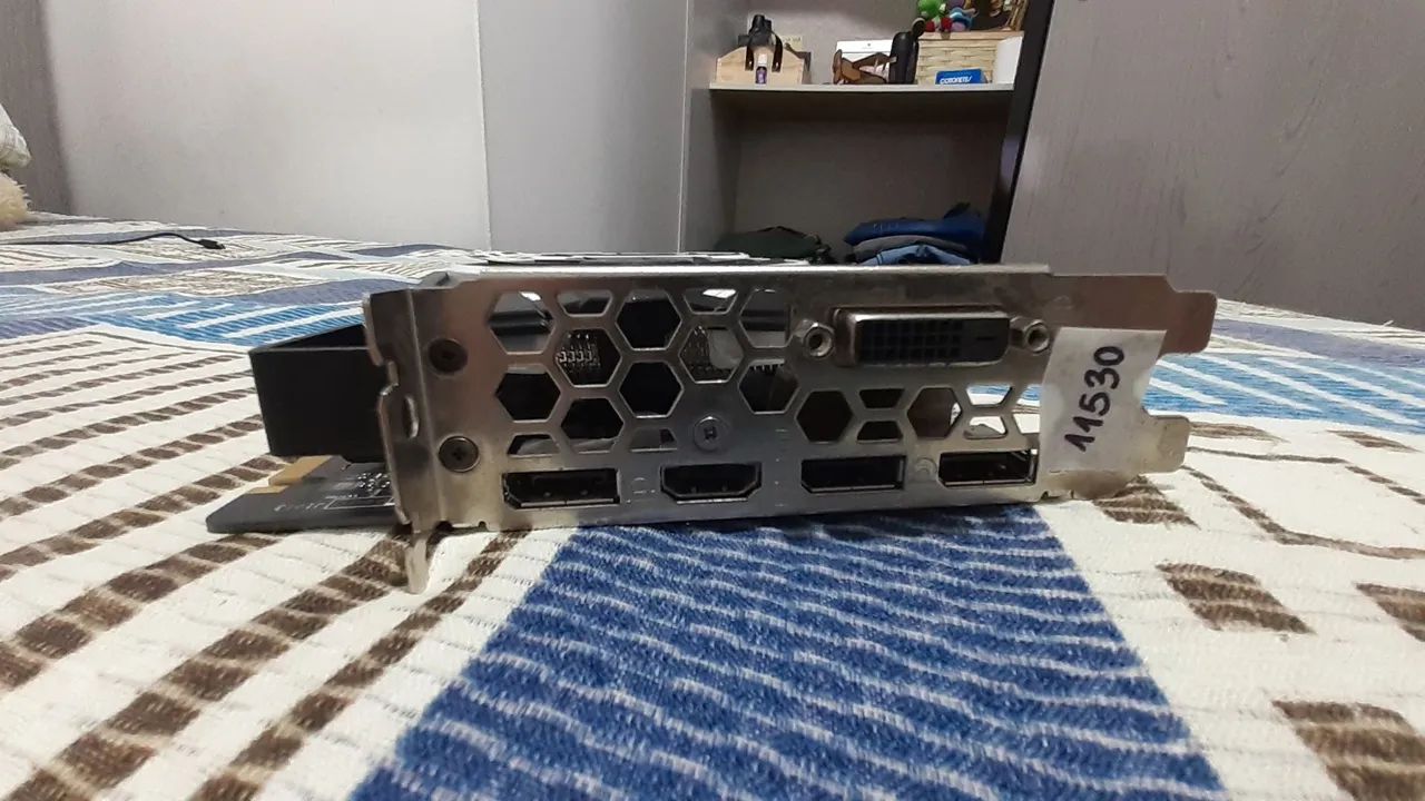 Placa de Vídeo MSI GeForce GTX 1080 ** Com defeito** - Foto 3