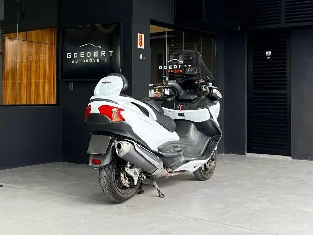 Suzuki Burgman 2017 650 Executive, único dono, revisões na concessionária, ótimo estado! - Foto 5