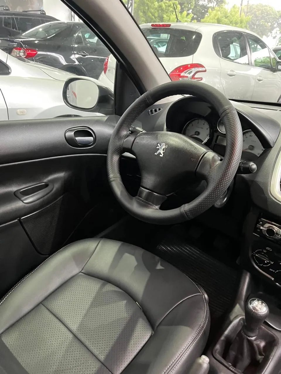 Peugeot 207 1.4 - 2 Portas, 2012/2013, Perfeito para o Dia a Dia! - Foto 4
