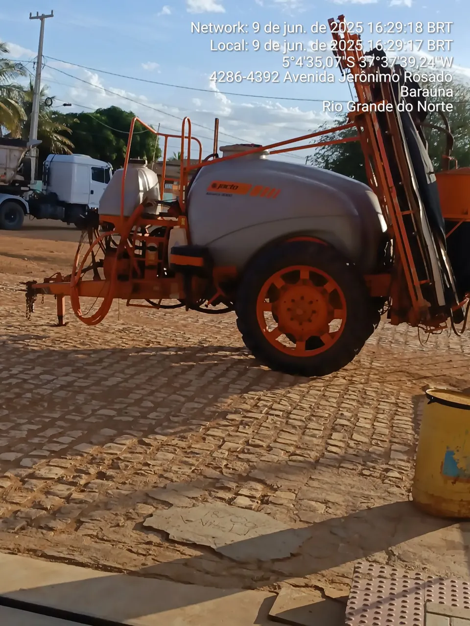Pulverizador Jacto 2000 Litros - Pronto para Uso