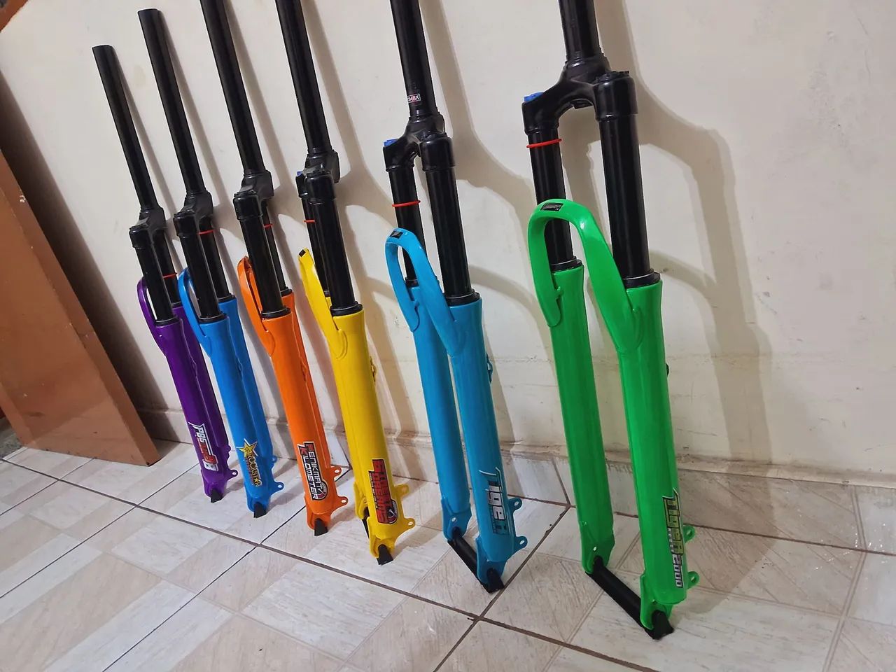 Suspensão para Bike - 26/27,5/29, sem trava NOVA - Foto 2