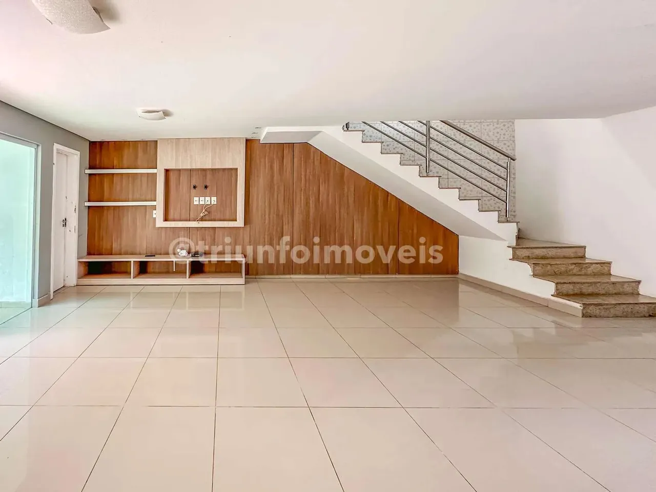 Casa Duplex a venda em condomínio com 3 Suítes TR210127 THE -F16TB6