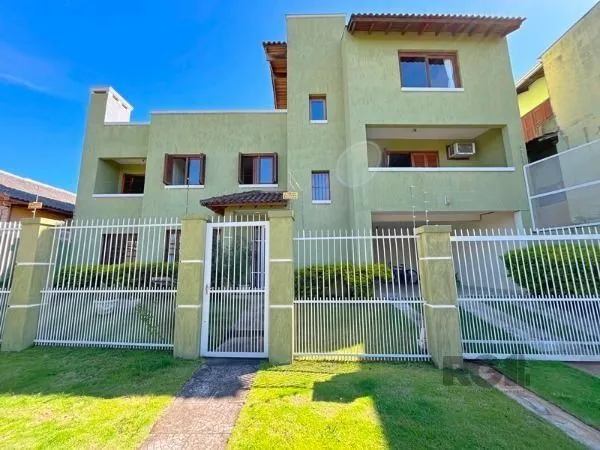 Sobrado 4 dormitórios à venda Camaquã Porto Alegre/RS