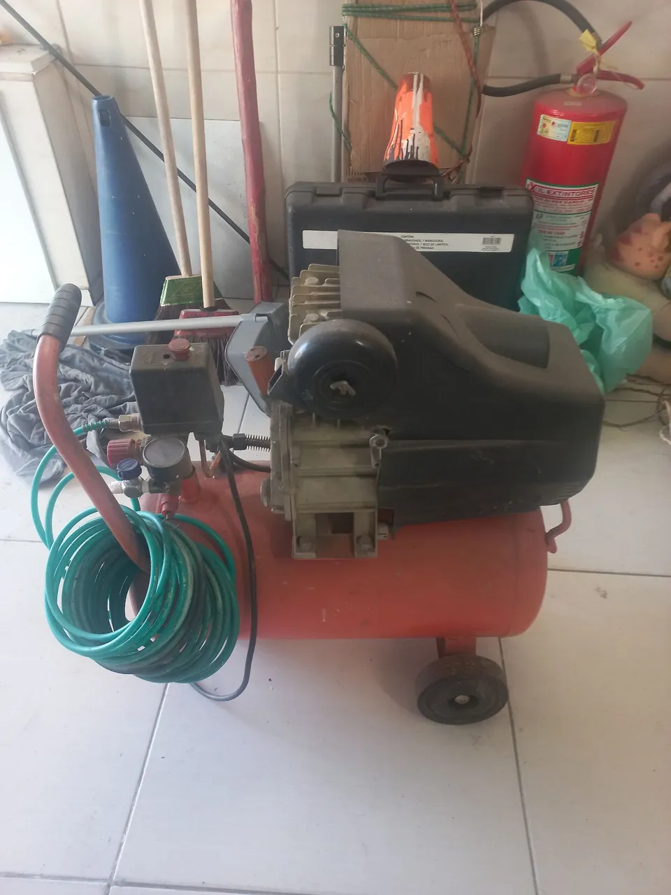 Compressor de ar portátil