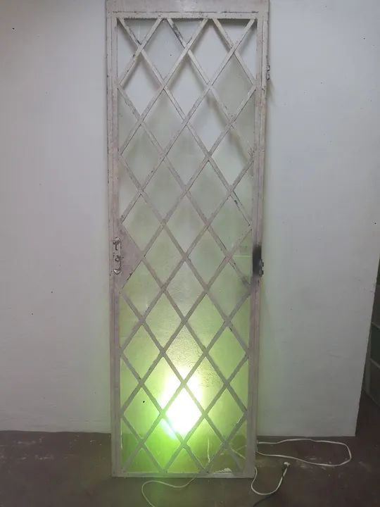 Porta de ferro com vidros - Foto 2