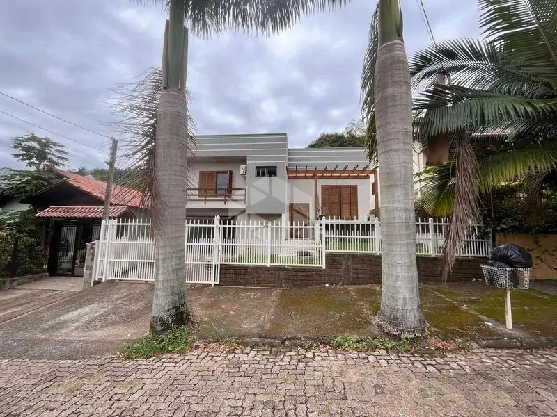 Casa em RENASCENÇA