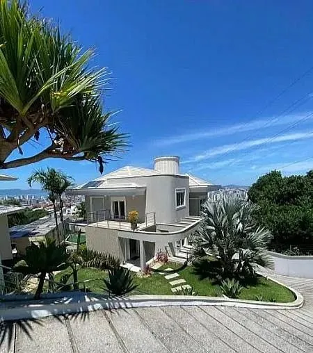 Casa 4 Suítes, 1000 m² no bairro Bosque das Mansões em São José/SC