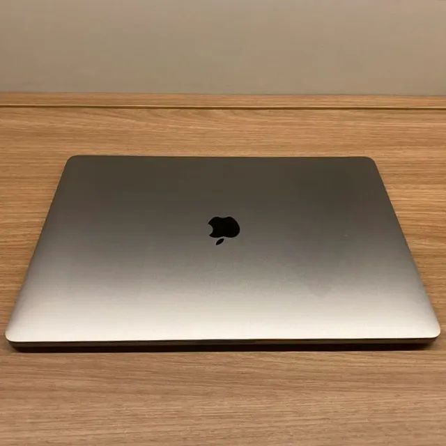 MacBook Pro 15 Pol i7 / TouchBar / 256 ssd/ 16 gb ram / 2017