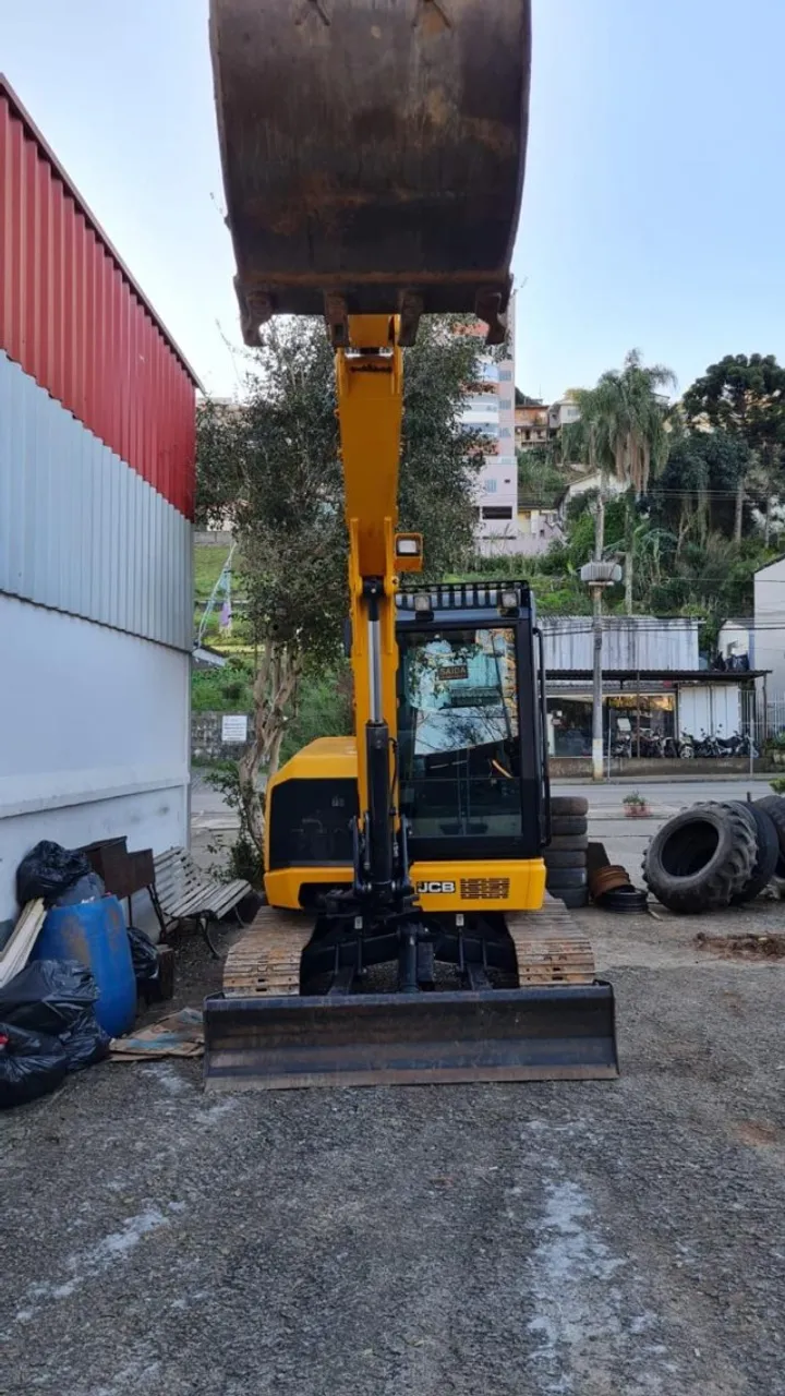 MINI ESCAVADEIRA JCB Z-55