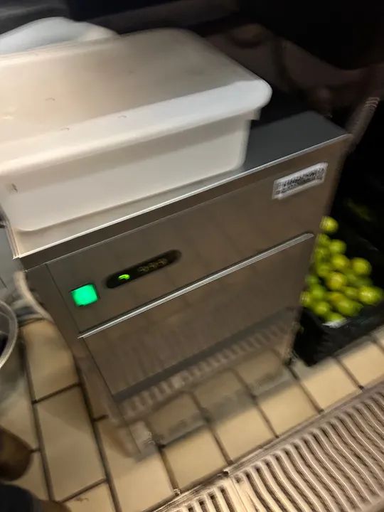 Máquina de gelo industrial frigopro 50kg - Foto 3