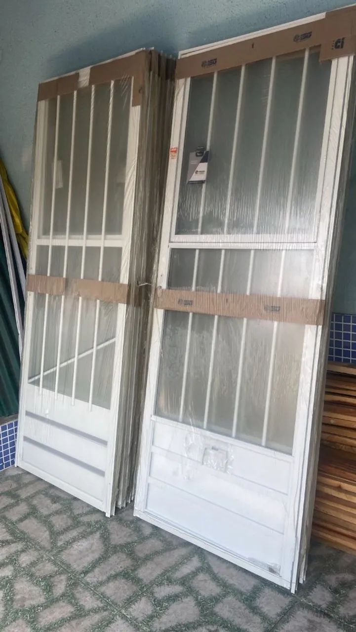 Porta de alumínio branco completa: pronta pra instalação  - Foto 2