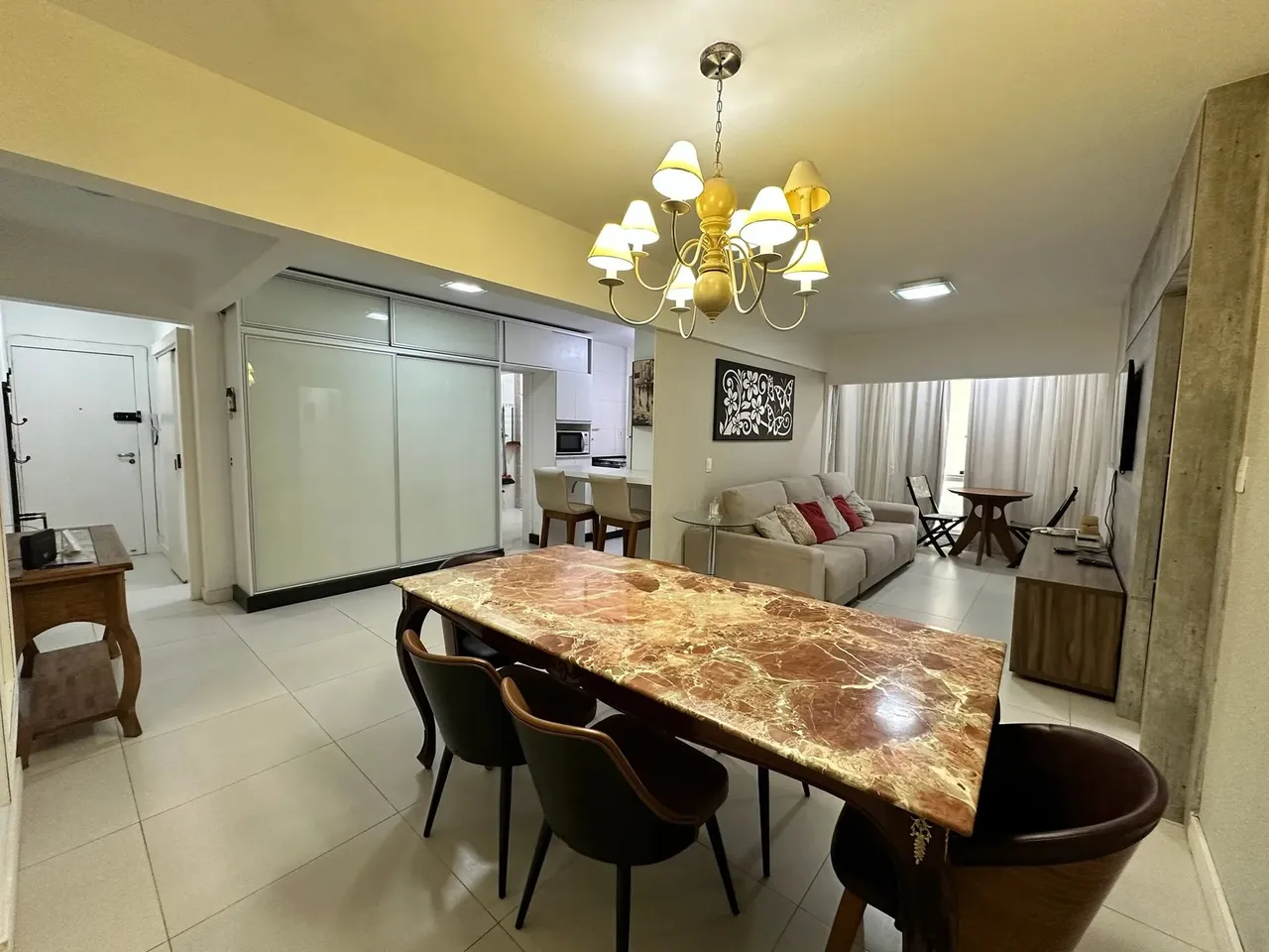 Locação Frente MAR, apto lateral, mobiliado em Balneário Camboriú