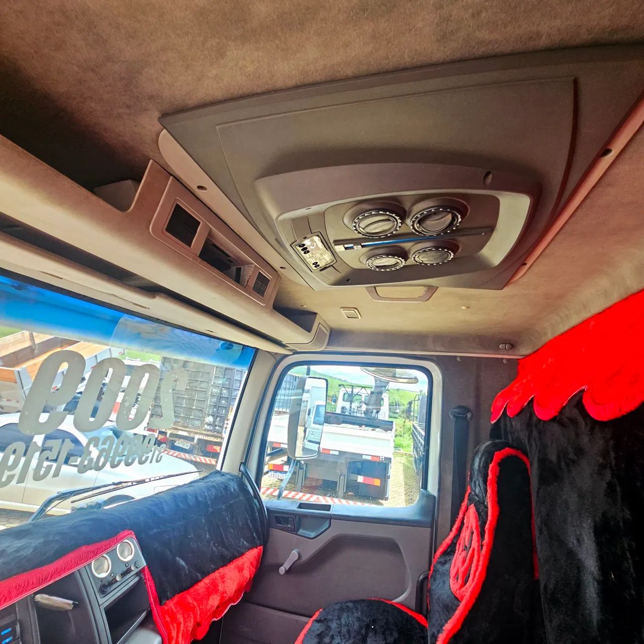 Caminhão 24.250  (2009) com baú de  refrigerado  - Foto 5