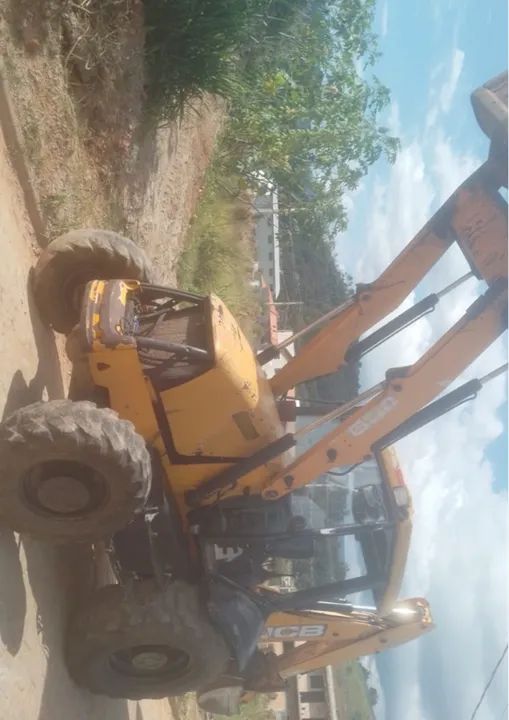 Retroescavadeira JCB Usada 2011 4x4 - Foto 5
