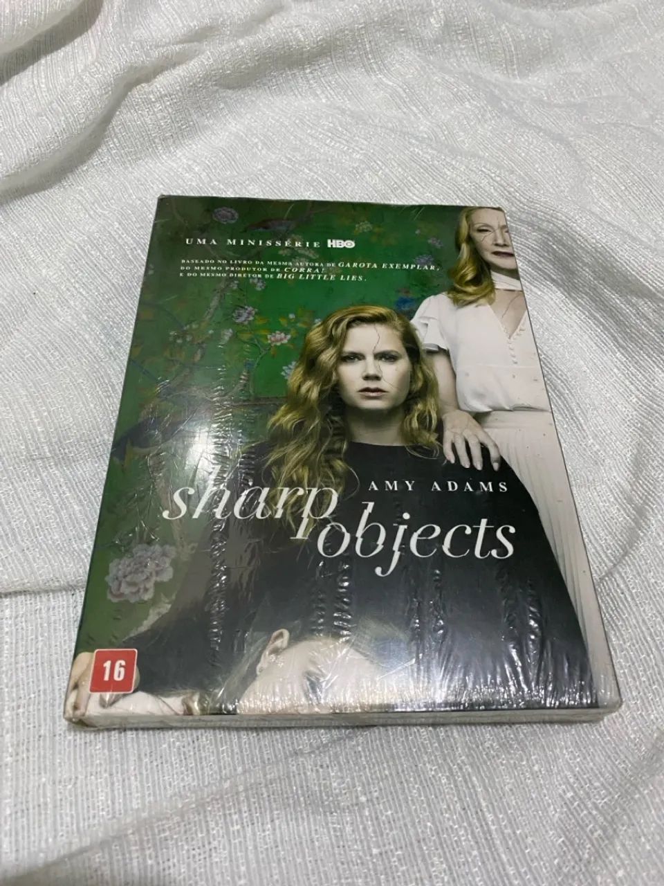 Sharp Objects DVD Box64961577754115120