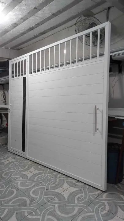 Portão de Garagem lindos com vidro ou espelho. - Foto 6