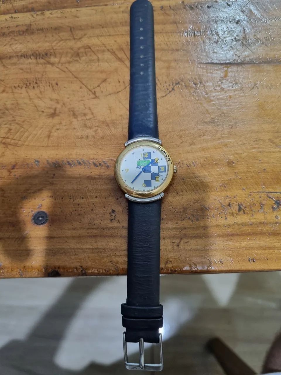 Relógio modelo Dumont Feminino