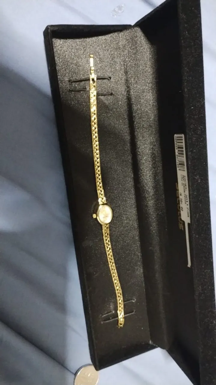 Relógio Feminino Dourado Elegante