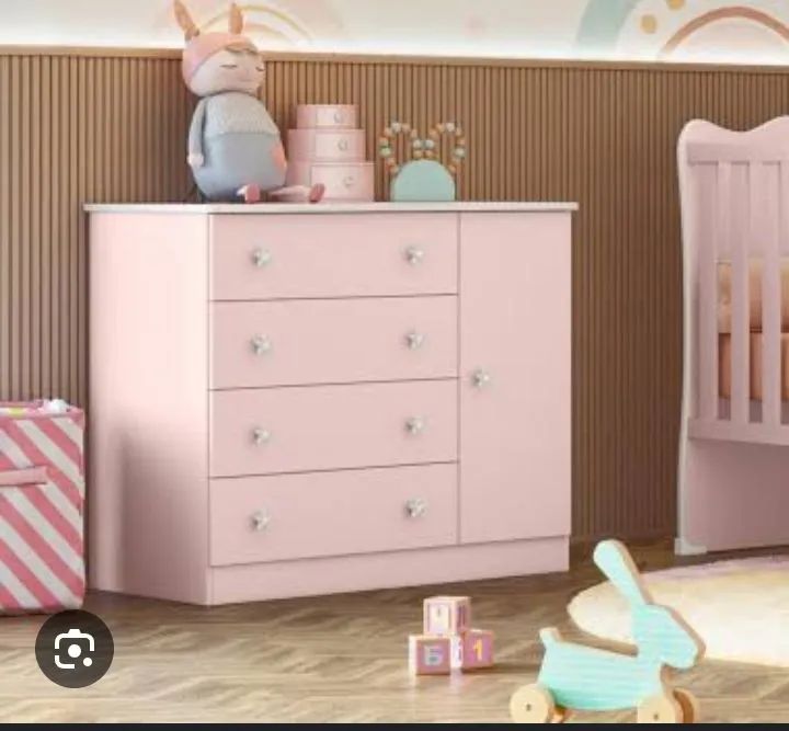 Cômoda infantil rosa 