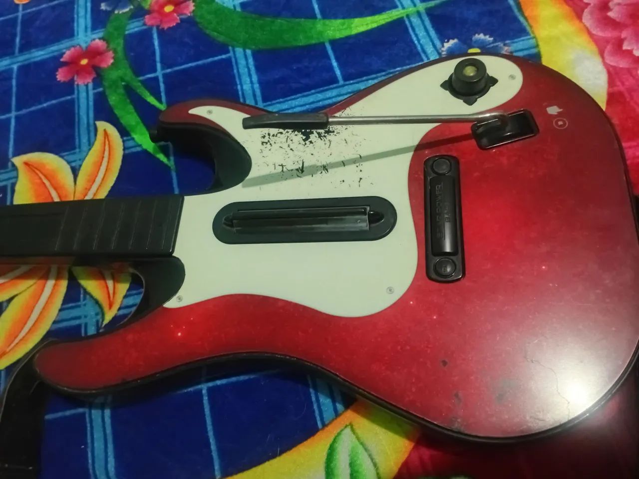 [Defeito-Leia a descrição]Guitarra Xbox 360 Guitar Hero Band Hero usada - Foto 3