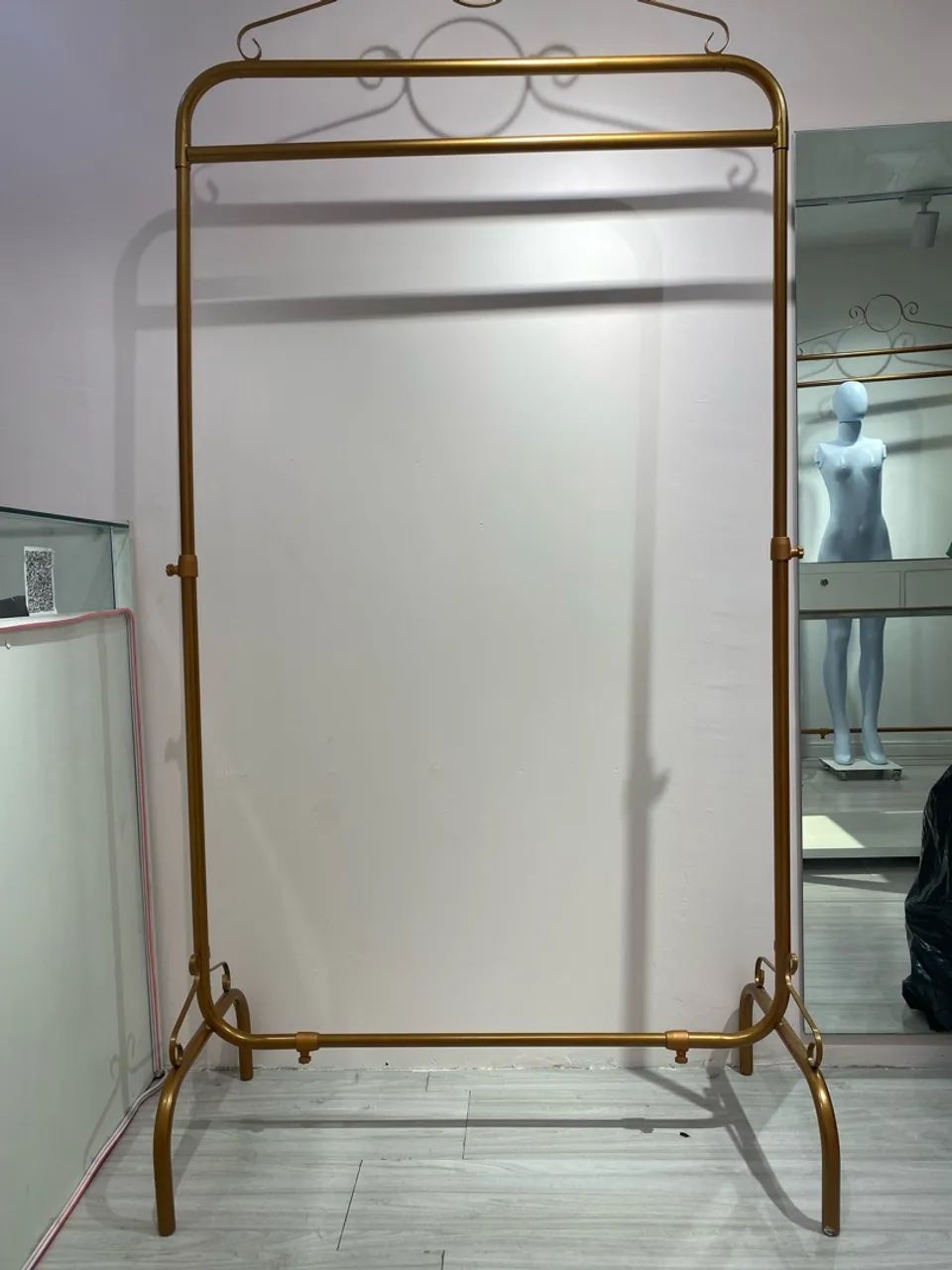 Vendo Arara modelo Provençal, com 1.metro largura x 2.metros de altura