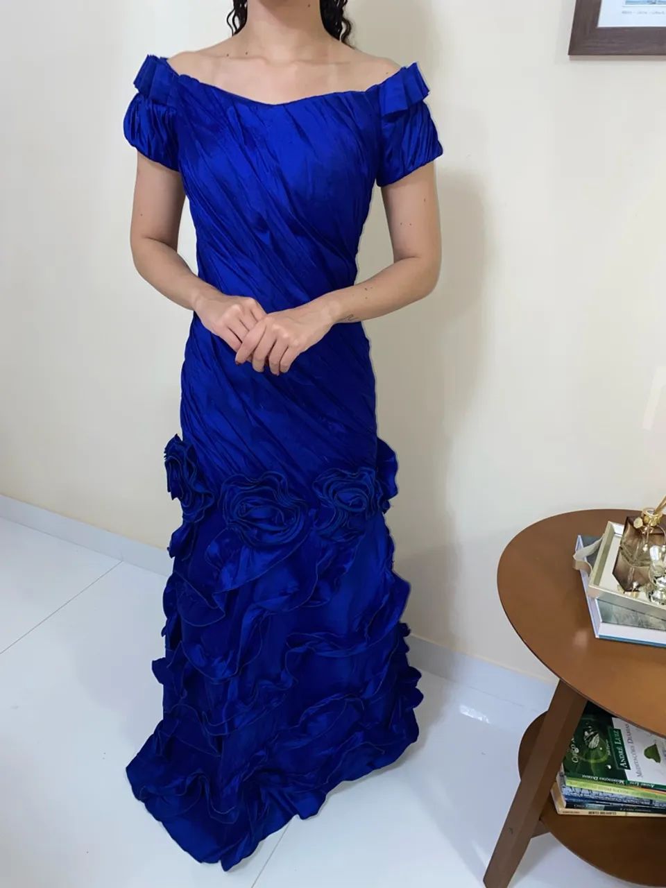Vestido azul com flores  - Foto 2