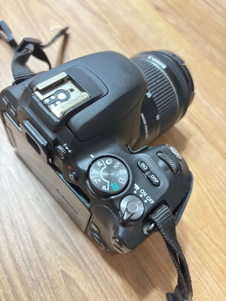 Câmera DSLR SL2