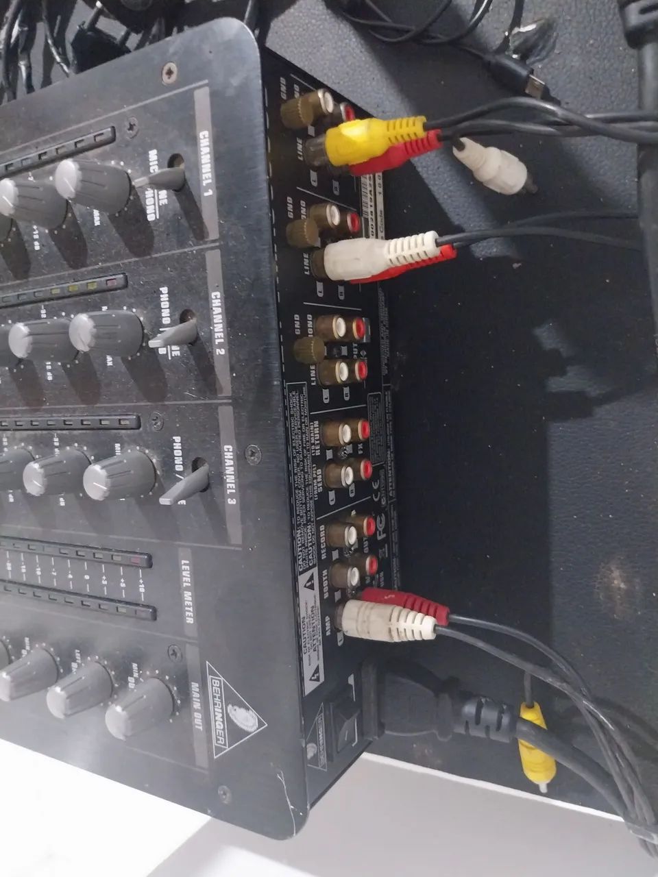 Mixer Behringer VMX 300  - Foto 2
