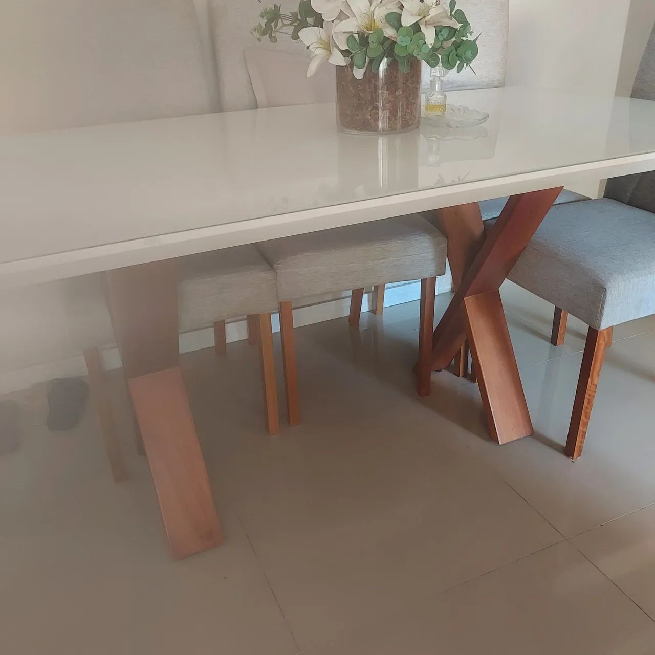 Mesa com tampo de vidro 6 lugares - Foto 2