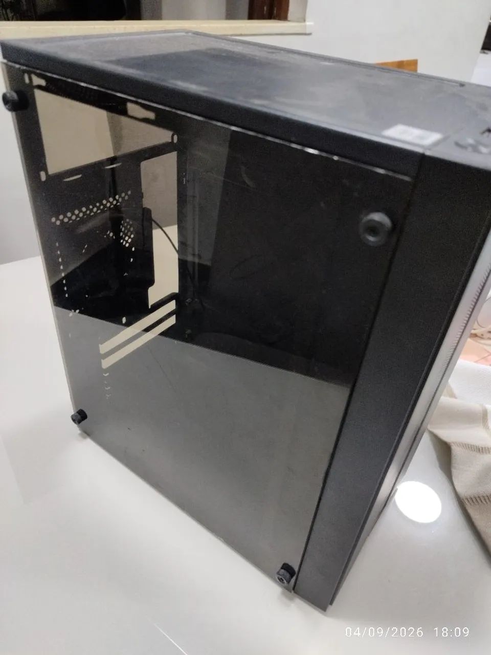 Gabinete com acrílico 