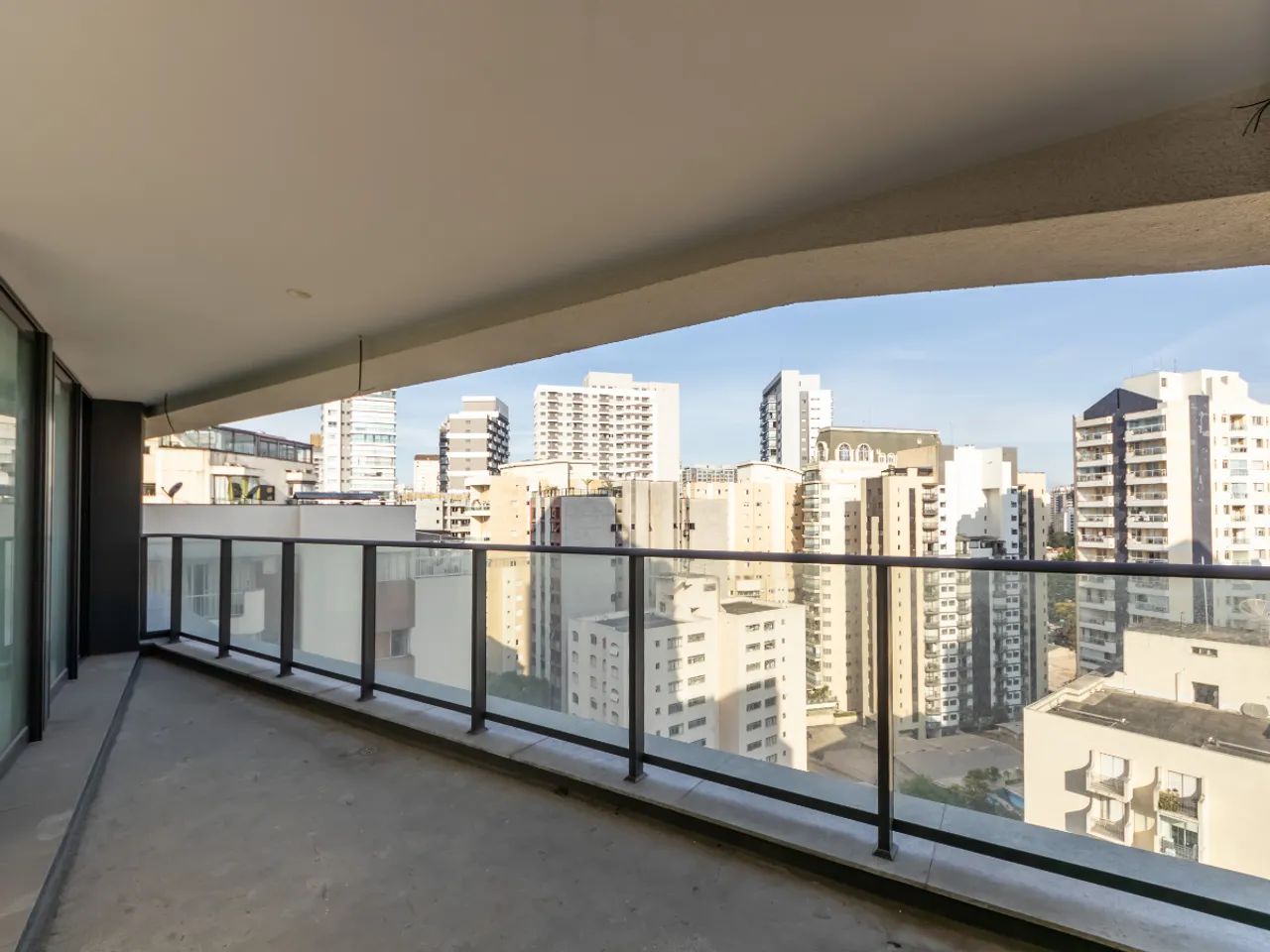 Apartamento para venda em Itaim Bibi com 3 quartos, sendo 1 suíte, 152m²