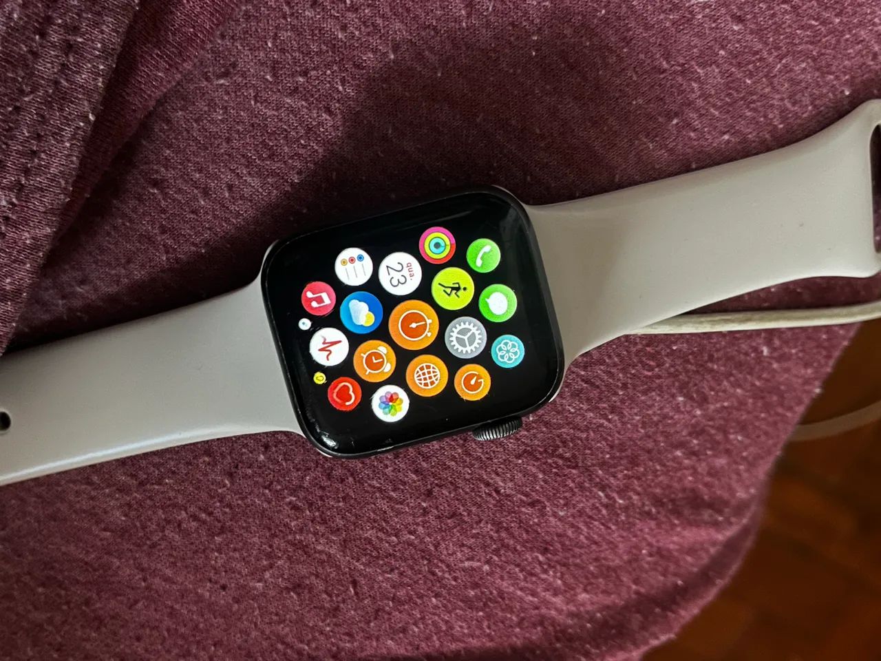 apple wacht  série 4 
