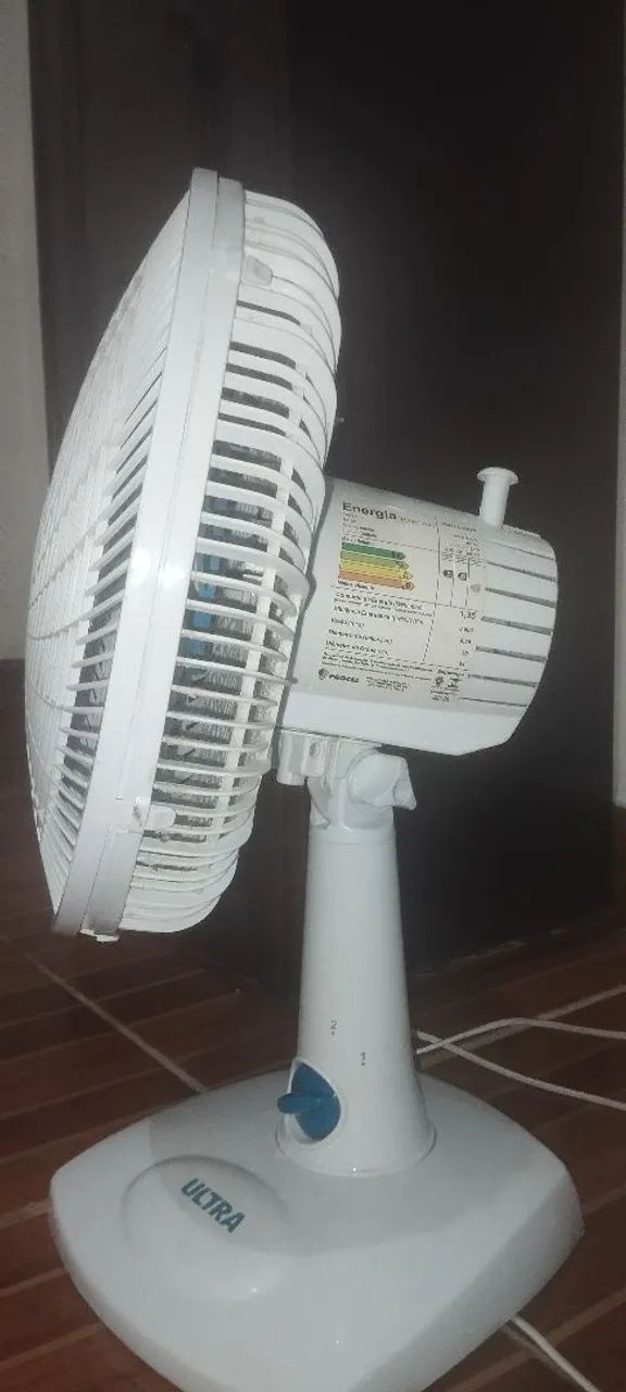 Ventilador em ótimo estado de mesa