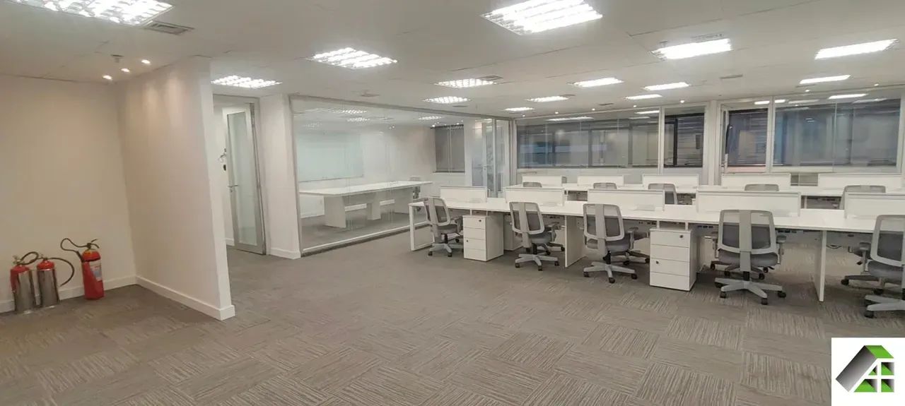 Escritório Reformado e Mobiliado | 202 m² | 2 Vagas - Foto 5
