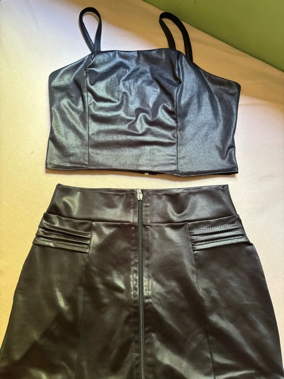 Conjunto saia e blusa perfeito para shows