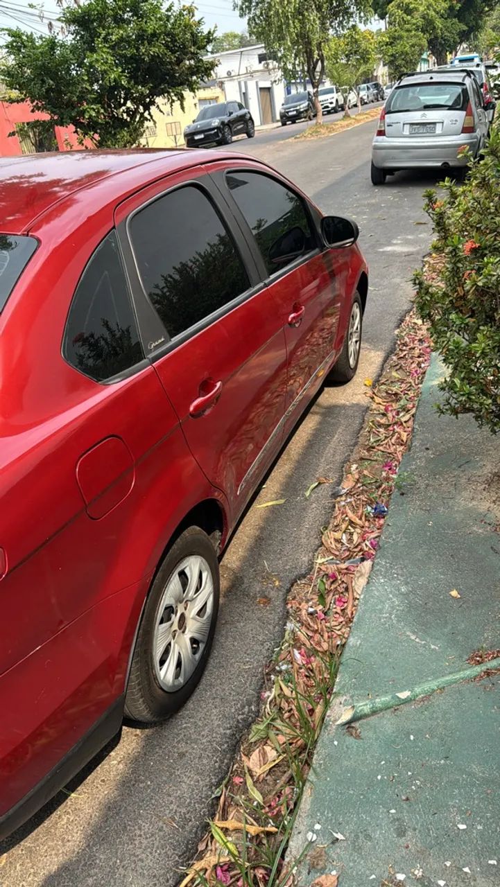 Fiat Grand Siena Grand Siena ATTRAC. 1.4 EVO F.Flex 8V 2013