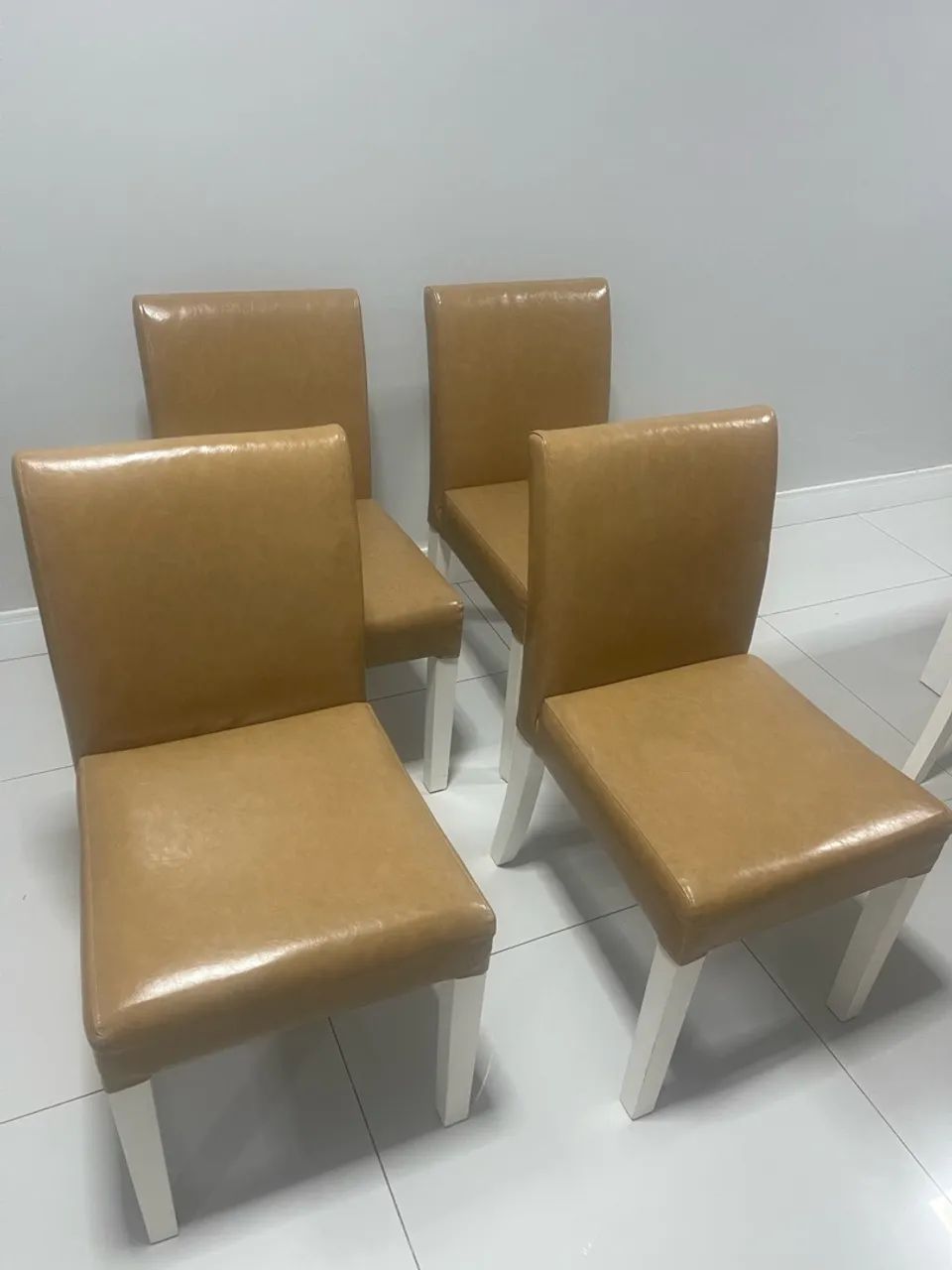 4 cadeiras de jantar