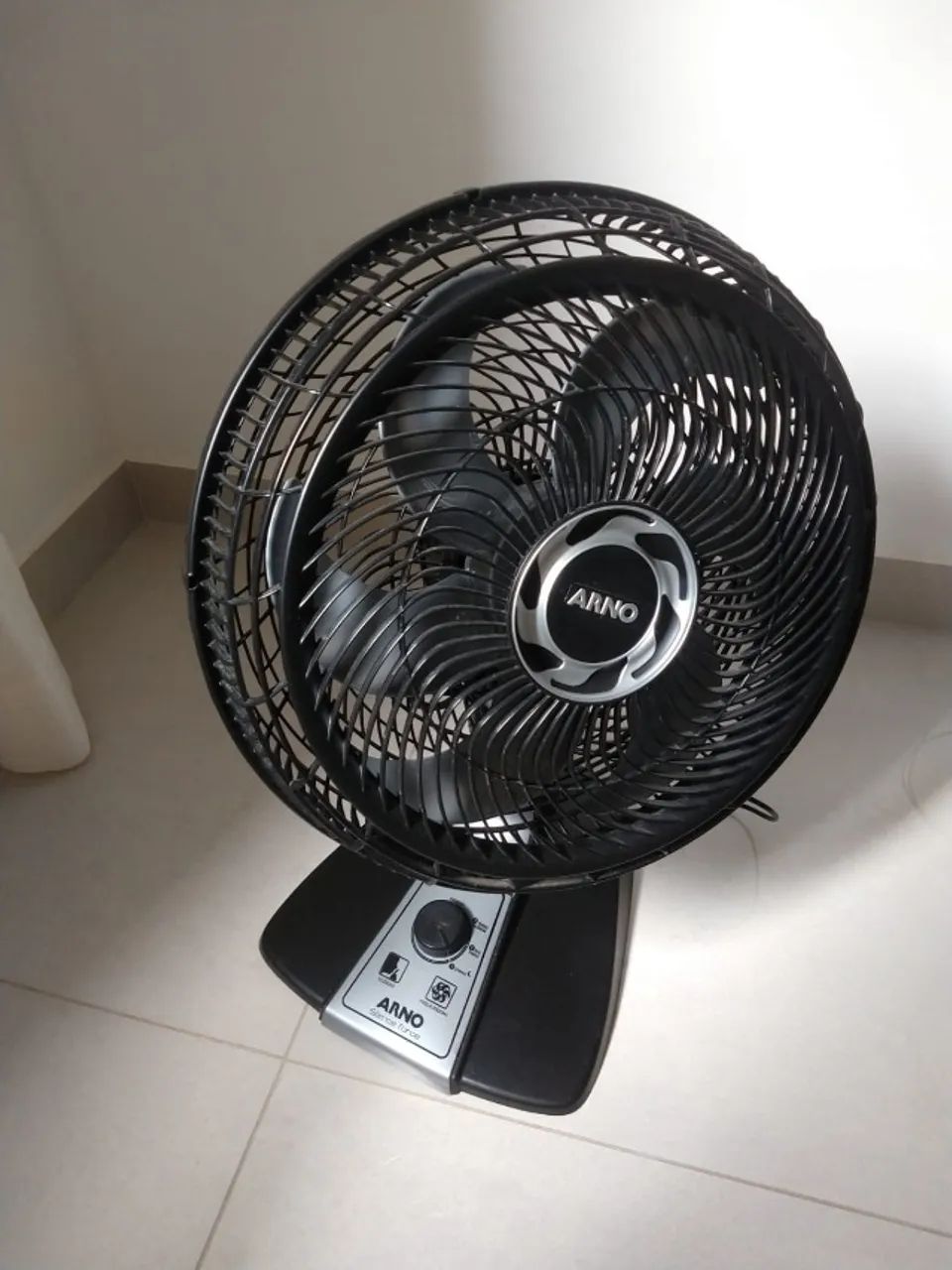 Ventilador de mesa Arno Silence Force diam 50 - Foto 2