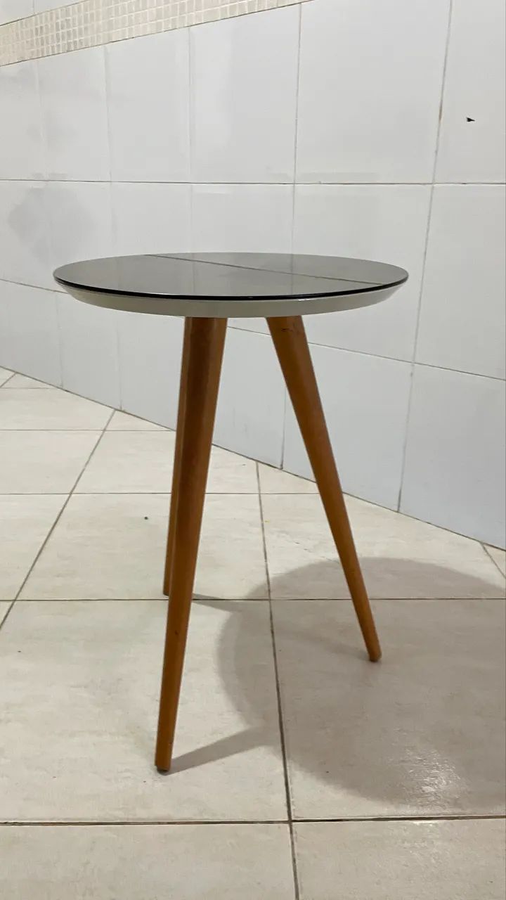 Mesa de canto 