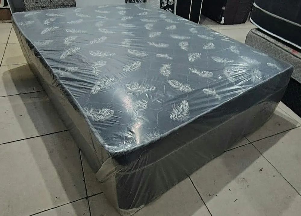 CAMA BOX CASAL DE MOLAS NOVA R$460 ENTREGA GRÁTIS 