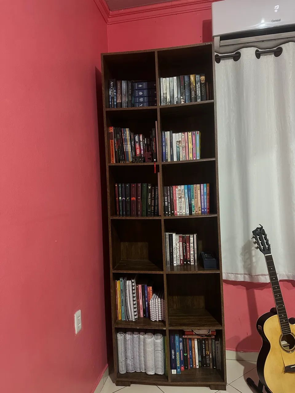 Prateleira de livros - Foto 2