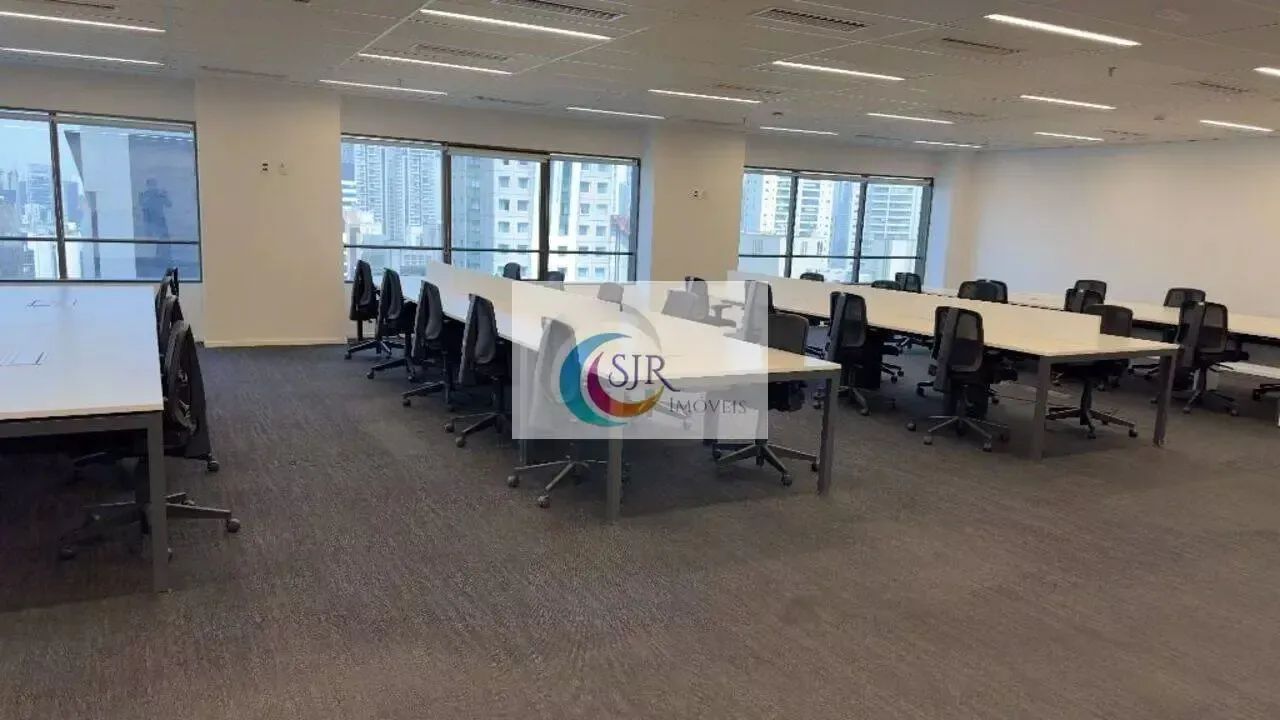 Conjunto Comercial de 808m² com 18 vagas. - Foto 2