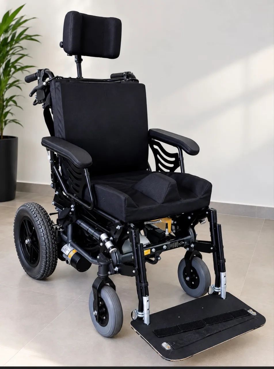 Vendo Cadeiras de rodas motorizada 